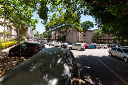 Apartamento à venda com 65m², 2 quartos e 1 vaga Apartamento à venda com 65m², 2 quartos e 1 vagaÁrea comum - Vagas de Carros