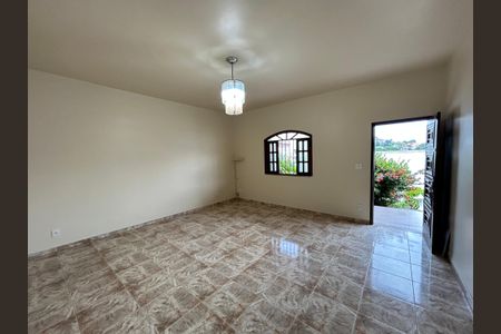 Casa para alugar com 240m², 3 quartos e 1 vagaSala