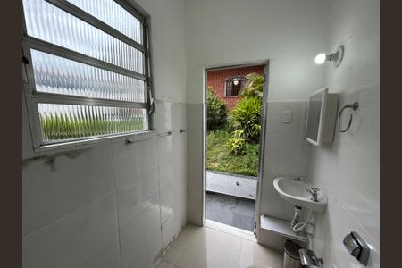 Casa para alugar com 240m², 3 quartos e 1 vagaBanheiro 2