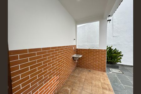 Casa para alugar com 240m², 3 quartos e 1 vagaÁrea de Serviço
