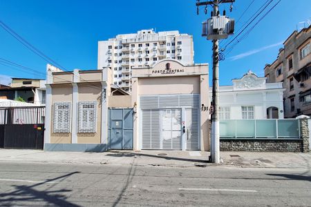 Apartamento à venda com 55m², 2 quartos e 1 vaga Apartamento à venda com 55m², 2 quartos e 1 vagaFachada