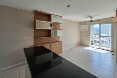 Apartamento à venda com 55m², 2 quartos e 1 vaga Apartamento à venda com 55m², 2 quartos e 1 vagaSala