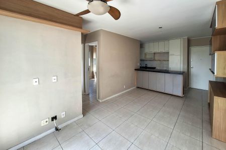 Apartamento à venda com 55m², 2 quartos e 1 vaga Apartamento à venda com 55m², 2 quartos e 1 vagaSala