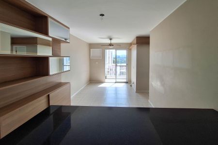Apartamento à venda com 55m², 2 quartos e 1 vaga Apartamento à venda com 55m², 2 quartos e 1 vagaSala