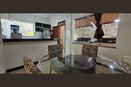 Sala de casa à venda com 3 quartos, 195m² em Vale Verde Ville, Lagoa Santa