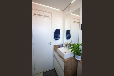 Apartamento para alugar com 48m², 2 quartos e 1 vaga Apartamento para alugar com 48m², 2 quartos e 1 vagaBanheiro