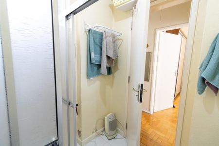 Apartamento à venda com 56m², 2 quartos e sem vagaBanheiro