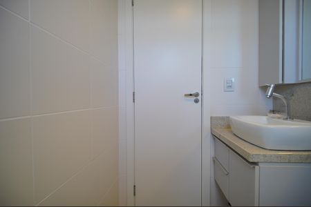 Banheiro de kitnet/studio à venda com 1 quarto, 21m² em Morro do Espelho, São Leopoldo