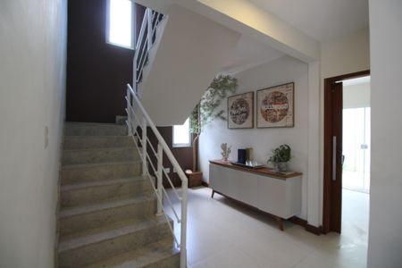 Sala 1 de casa de condomínio à venda com 4 quartos, 316m² em Taquara, Rio de Janeiro