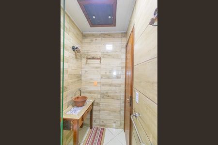 Casa para alugar com 120m², 2 quartos e 2 vagas Casa para alugar com 120m², 2 quartos e 2 vagasBanheiro