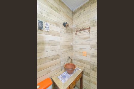 Casa para alugar com 120m², 2 quartos e 2 vagas Casa para alugar com 120m², 2 quartos e 2 vagasBanheiro