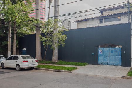 Casa para alugar com 500m², 4 quartos e 4 vagasFachada