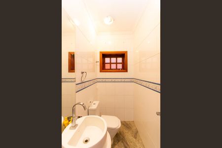 Casa para alugar com 325m², 6 quartos e 5 vagas Casa para alugar com 325m², 6 quartos e 5 vagasLavabo