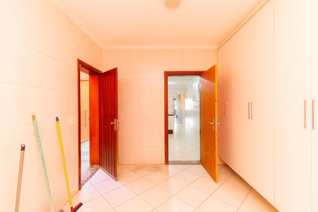 Casa para alugar com 325m², 6 quartos e 5 vagas Casa para alugar com 325m², 6 quartos e 5 vagasÁrea de Serviço