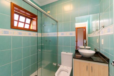 Casa para alugar com 325m², 6 quartos e 5 vagas Casa para alugar com 325m², 6 quartos e 5 vagasBanheiro da Suíte 1