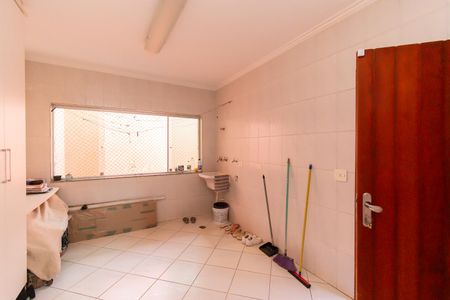 Casa para alugar com 325m², 6 quartos e 5 vagas Casa para alugar com 325m², 6 quartos e 5 vagasÁrea de Serviço