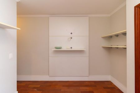 Casa para alugar com 325m², 6 quartos e 5 vagas Casa para alugar com 325m², 6 quartos e 5 vagasSuíte 2