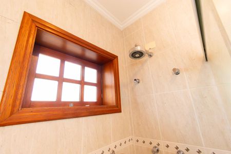 Casa para alugar com 325m², 6 quartos e 5 vagas