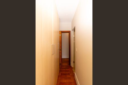 Casa para alugar com 325m², 6 quartos e 5 vagas Casa para alugar com 325m², 6 quartos e 5 vagasSuíte 3 - Closet