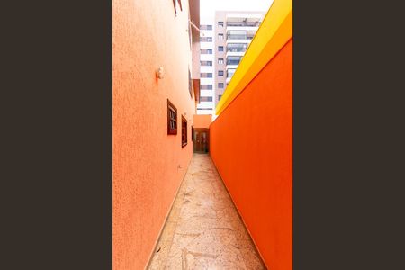 Casa para alugar com 325m², 6 quartos e 5 vagas Casa para alugar com 325m², 6 quartos e 5 vagasCorredor Externo