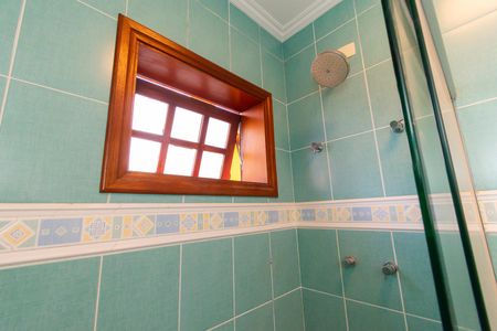 Casa para alugar com 325m², 6 quartos e 5 vagas Casa para alugar com 325m², 6 quartos e 5 vagasBanheiro da Suíte 1