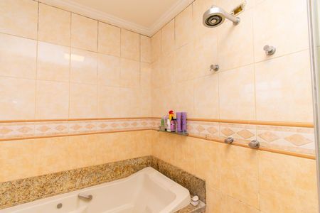 Casa para alugar com 325m², 6 quartos e 5 vagas Casa para alugar com 325m², 6 quartos e 5 vagasBanheiro da Suíte 3