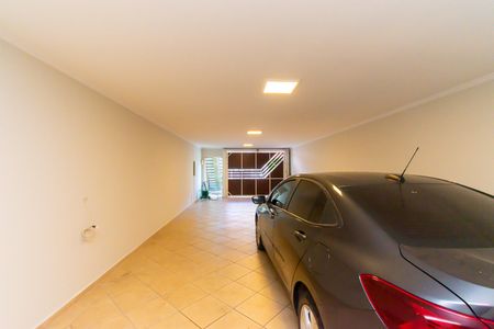 Casa para alugar com 325m², 6 quartos e 5 vagas Casa para alugar com 325m², 6 quartos e 5 vagasGaragem