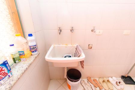 Casa para alugar com 325m², 6 quartos e 5 vagas Casa para alugar com 325m², 6 quartos e 5 vagasÁrea de Serviço