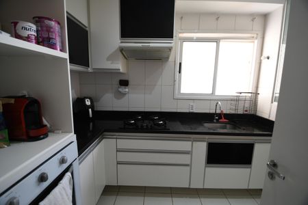 Apartamento para alugar com 76m², 3 quartos e 2 vagasCozinha