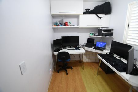 Apartamento para alugar com 76m², 3 quartos e 2 vagasQuarto 3