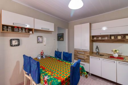 Casa à venda com 117m², 2 quartos e sem vaga Casa à venda com 117m², 2 quartos e sem vagaCozinha