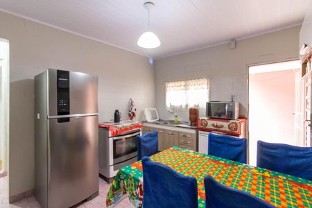 Casa à venda com 117m², 2 quartos e sem vaga Casa à venda com 117m², 2 quartos e sem vagaCozinha