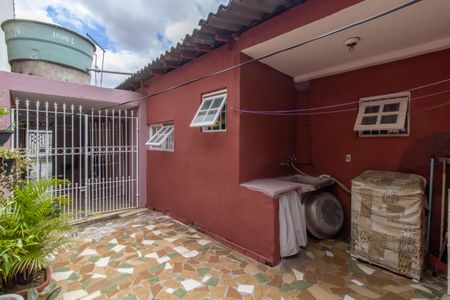 Casa à venda com 117m², 2 quartos e sem vaga Casa à venda com 117m², 2 quartos e sem vagaQuintal