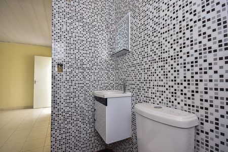 Banheiro de casa para alugar com 1 quarto, 50m² em Jardim Catanduva, São Paulo