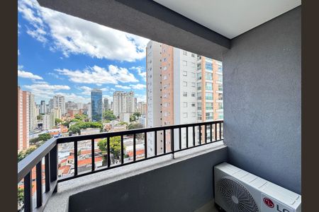 Studio para alugar com 25m², 1 quarto e sem vaga Studio para alugar com 25m², 1 quarto e sem vagaVaranda