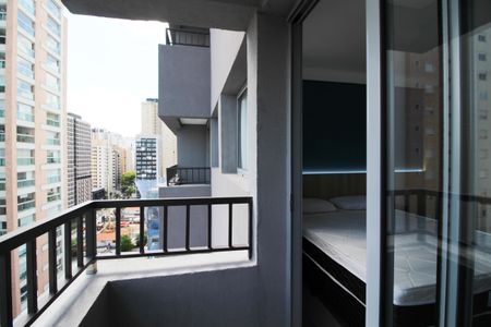 Varanda de kitnet/studio para alugar com 1 quarto, 25m² em Vila Olímpia, São Paulo