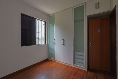 Apartamento para alugar com 90m², 3 quartos e 1 vagaQuarto 2