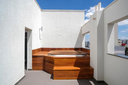 Apartamento à venda com 120m², 3 quartos e 4 vagasVaranda