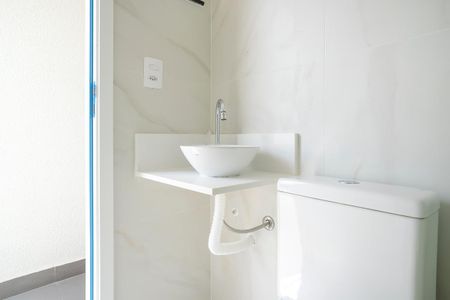 Apartamento à venda com 120m², 3 quartos e 4 vagasBanheiro da varanda