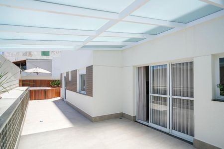 Apartamento à venda com 168m², 2 quartos e 2 vagasVaranda