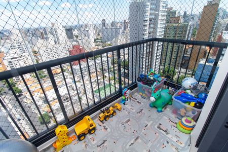 Apartamento à venda com 105m², 3 quartos e 2 vagasVaranda do Quarto 2