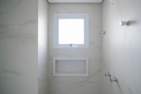 Apartamento à venda com 121m², 3 quartos e 3 vagasBanheiro da suíte 1