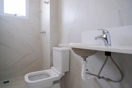 Apartamento à venda com 121m², 3 quartos e 3 vagasBanheiro da suíte 2