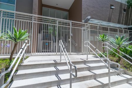 Apartamento à venda com 65m², 1 quarto e 1 vagaFachada e portaria