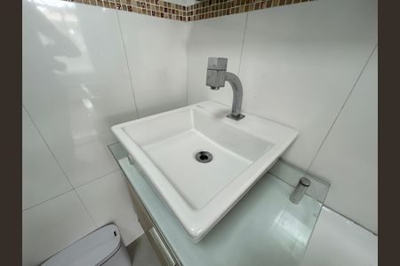 Casa para alugar com 250m², 3 quartos e 2 vagasBanheiro da Suíte - torneira