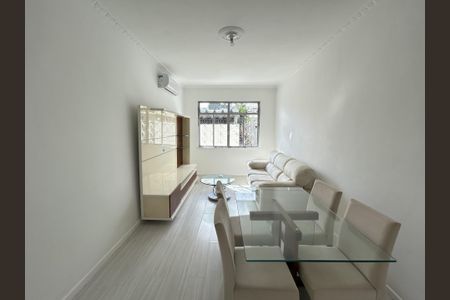 Casa para alugar com 250m², 3 quartos e 2 vagasSala