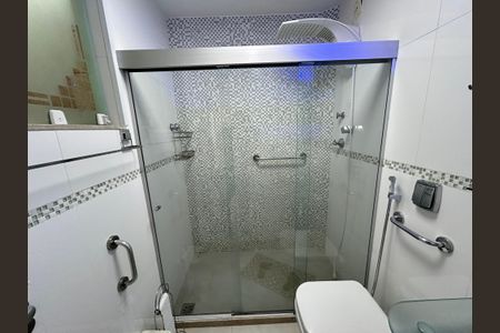 Casa para alugar com 250m², 3 quartos e 2 vagasBanheiro Social