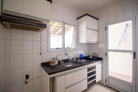 Casa de condomínio para alugar com 120m², 3 quartos e 2 vagas Casa de condomínio para alugar com 120m², 3 quartos e 2 vagasCozinha