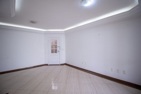 Casa de condomínio para alugar com 120m², 3 quartos e 2 vagas Casa de condomínio para alugar com 120m², 3 quartos e 2 vagasSala