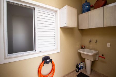 Casa de condomínio para alugar com 120m², 3 quartos e 2 vagas Casa de condomínio para alugar com 120m², 3 quartos e 2 vagasÁrea de Serviço